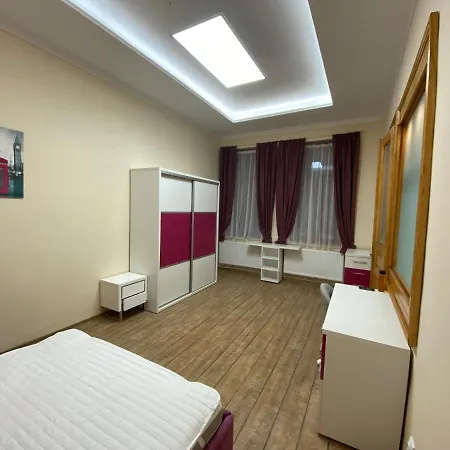 Apartment Centre *