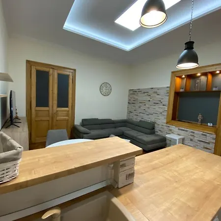 Apartment Centre